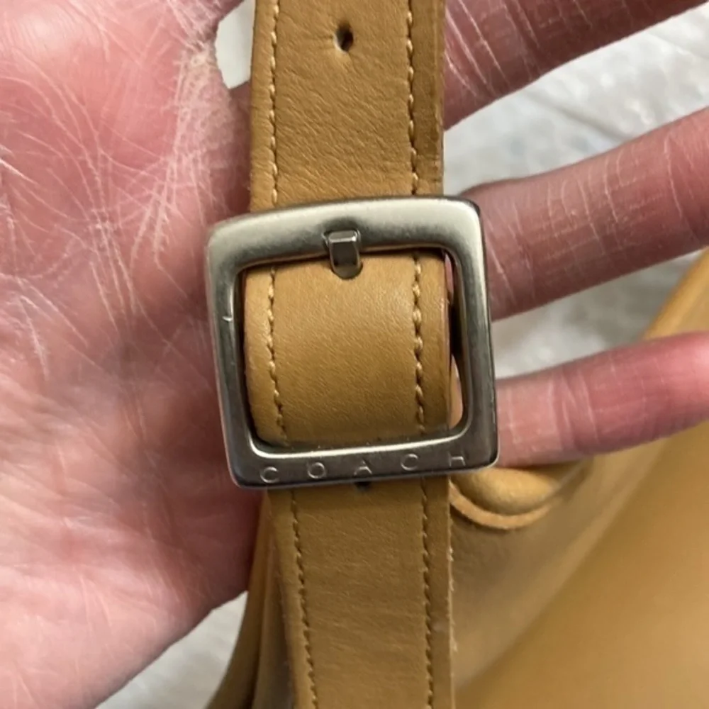 Coach tan leather vintage slim hippie bag 9135 - Picture 13 of 16